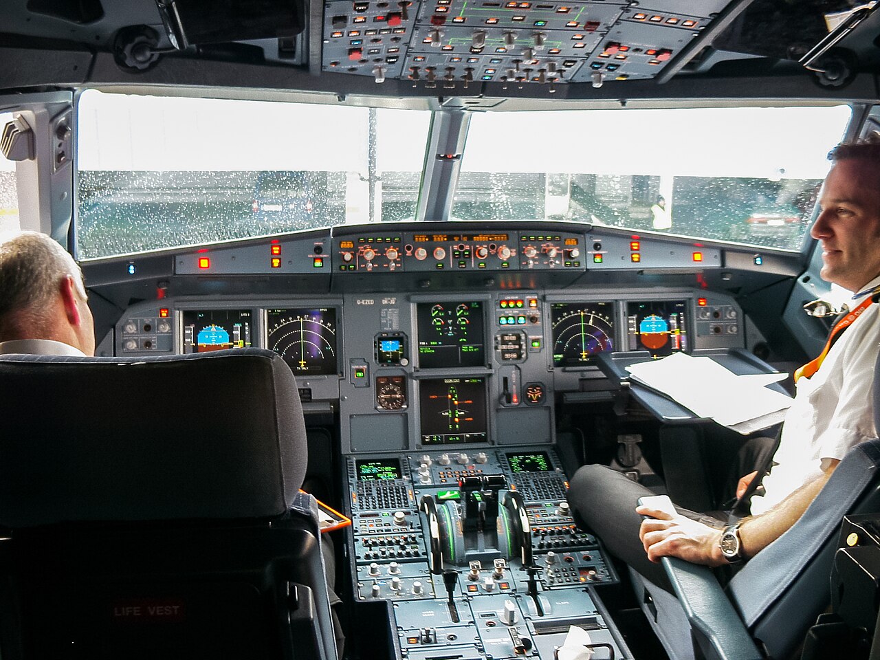 What Are the Benefits of Using X-Plane Flight Simulator?