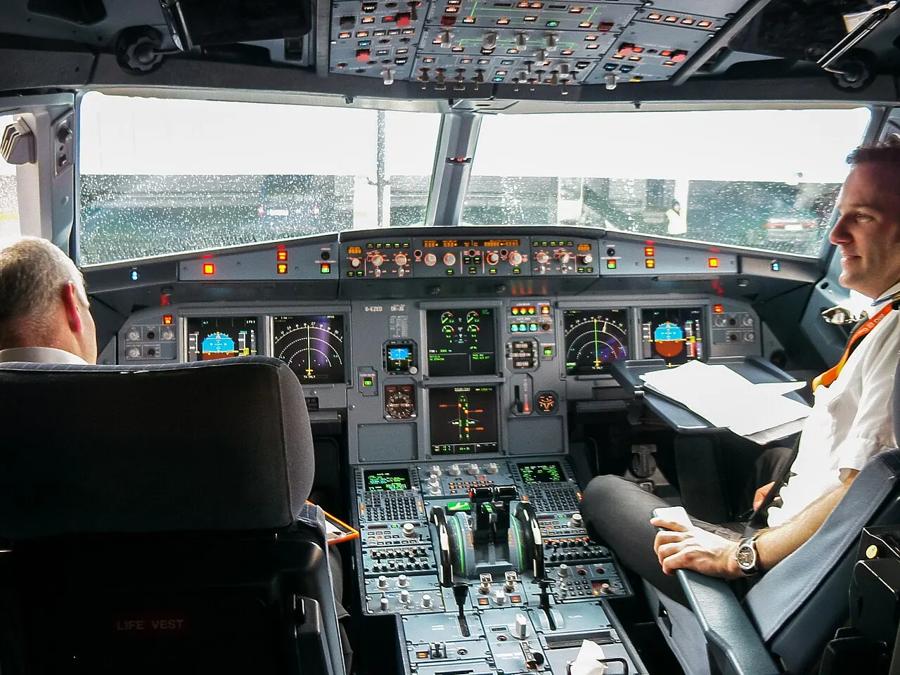 What Are the Benefits of Using X-Plane Flight Simulator?